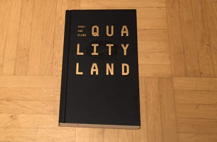 Buchkritik: Gibt es Kängurus in "Qualityland"?