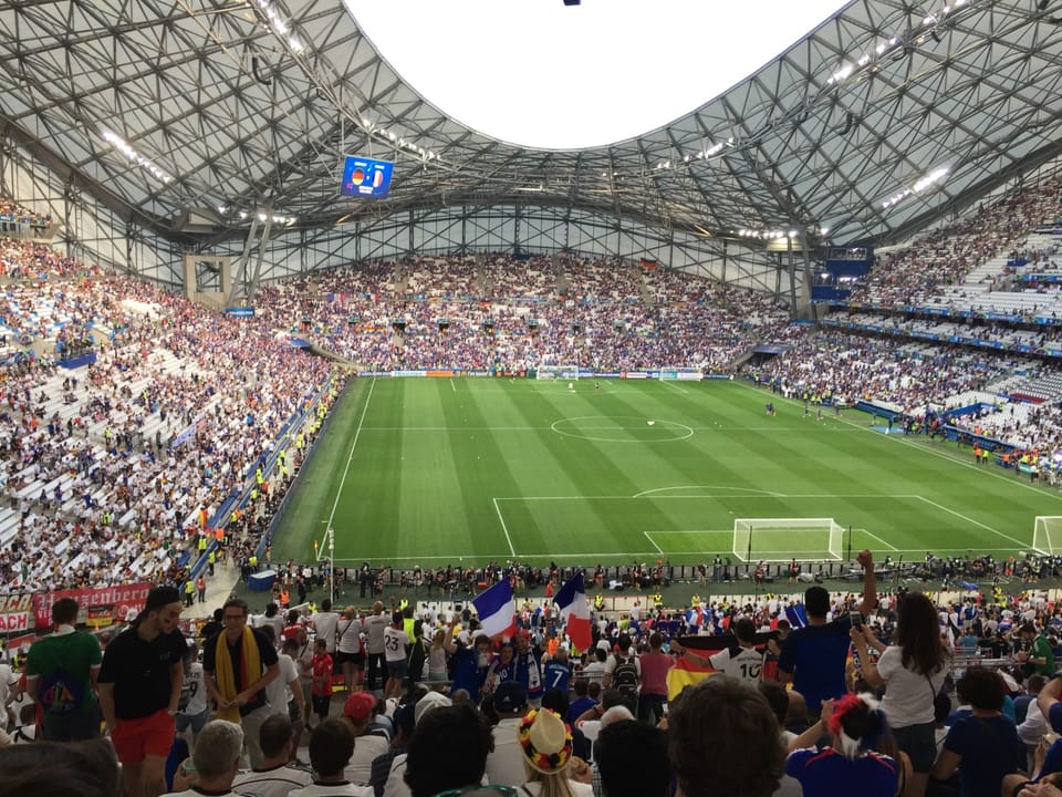 Auf den Straßen von Marseille: Ein Abstecher zum EM-Halbfinale